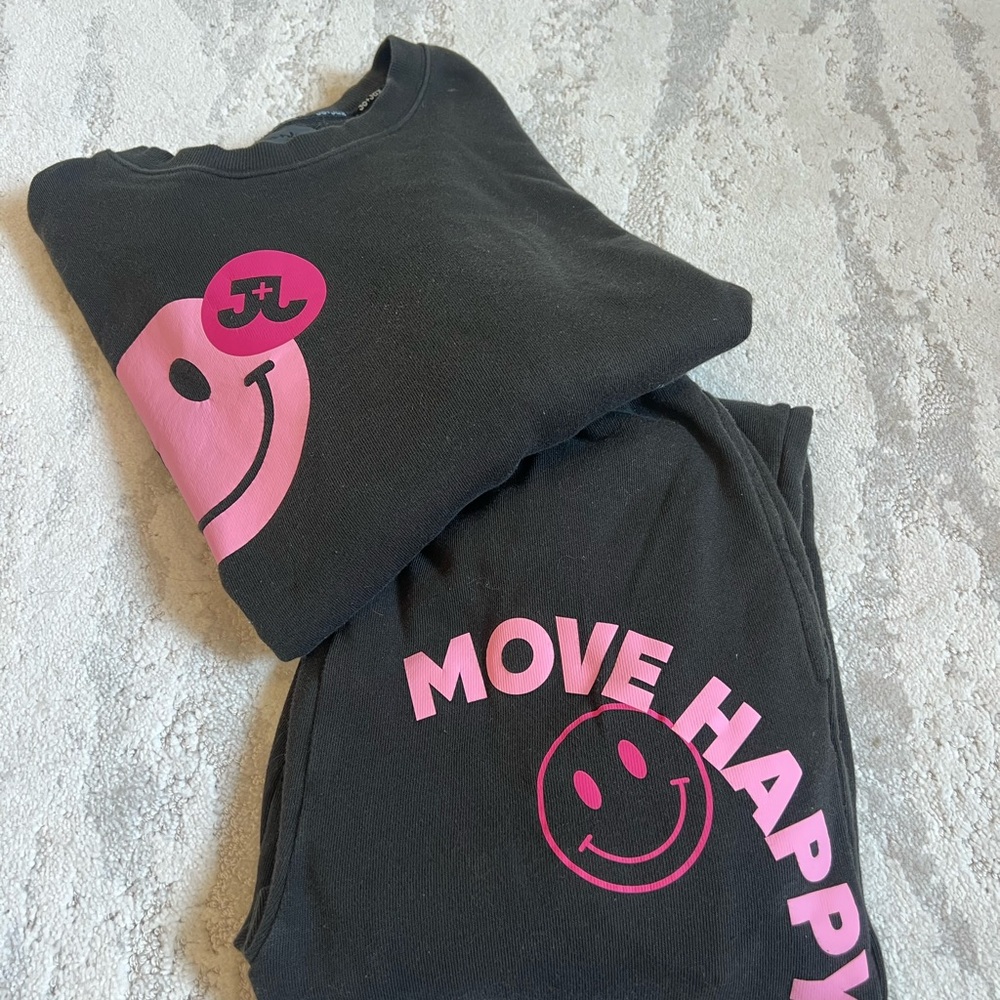 Move Happy Black and Pink Sweatshirt Set